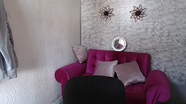 Evagirl69 online show from April 22, 2026, 12:39 pm