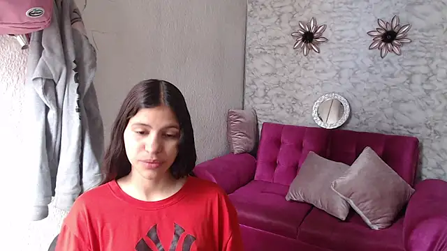 Evagirl69 online show from May 28, 2026, 12:13 pm