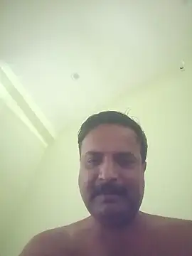 vardh033 online show from October 11, 2025, 6:12 am