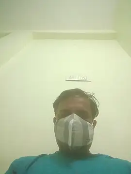 vardh033 online show from October 27, 2025, 5:22 am