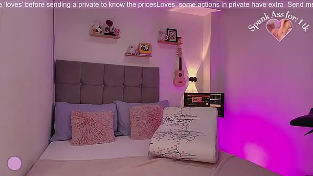 Melifluaa online show from October 4, 2025, 3:32 pm