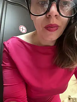 Snapshot of ladywithbigass chatting on February 3, 2025, 8:57 am ladywithbigass online show from February 3, 2025, 8:57 am