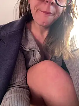 Snapshot of ladywithbigass chatting on February 10, 2025, 12:50 pm ladywithbigass online show from February 10, 2025, 12:50 pm