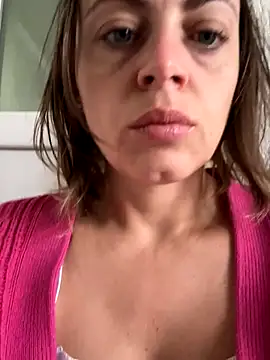 Snapshot of ladywithbigass chatting on September 24, 2025, 5:00 am ladywithbigass online show from September 24, 2025, 5:00 am