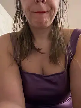 Snapshot of ladywithbigass chatting on October 6, 2025, 4:43 am ladywithbigass online show from October 6, 2025, 4:43 am