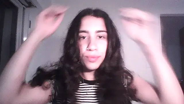 Snapshot of Souphicherry chatting on September 20, 2025, 10:22 pm Souphicherry online show from September 20, 2025, 10:22 pm