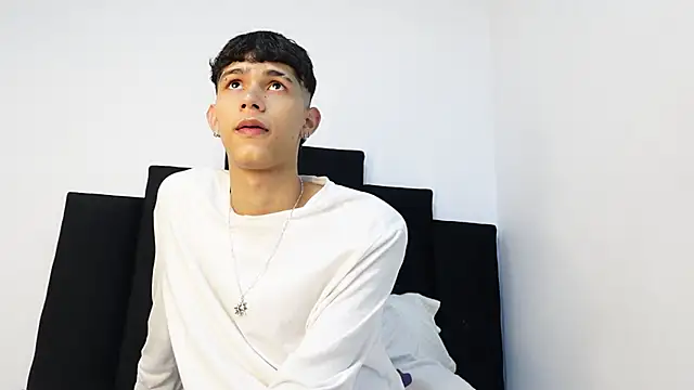 alexmark  online show from September 26, 2025, 1:48 pm