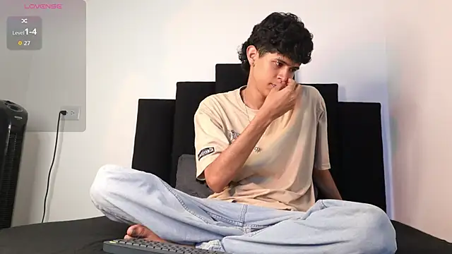 alexmark  online show from December 18, 2025, 1:06 pm