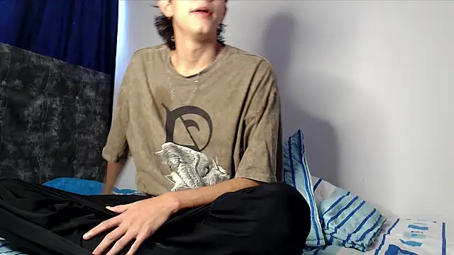 Snapshot of alexmark_ chatting on June 10, 2026, 4:28 pm alexmark online show from June 10, 2026, 4:28 pm
