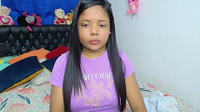 melikaronit2 online show from September 8, 2025, 6:51 pm