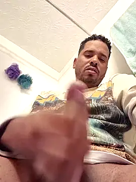 Danypeluche online show from November 1, 2025, 4:03 am