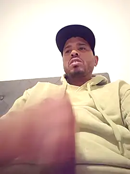 Danypeluche online show from November 24, 2025, 8:30 pm