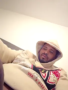 Danypeluche online show from November 30, 2025, 12:09 pm