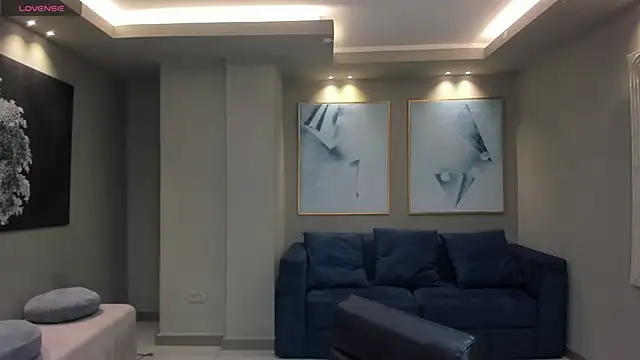 LeahNovac online show from September 10, 2025, 11:10 am