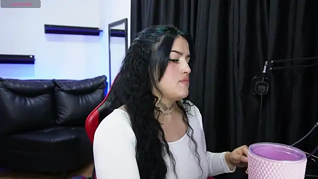 sari belle online show from March 22, 2026, 5:22 am