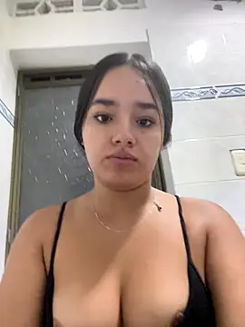 Luciaparker03 online show from November 22, 2025, 3:55 pm