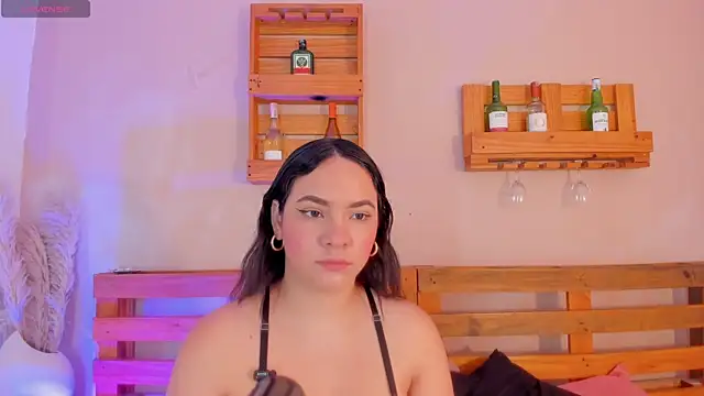  miss mia online show from September 12, 2025, 11:32 am