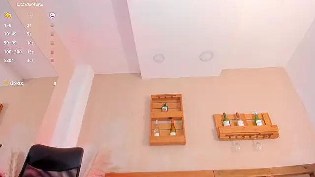  miss mia online show from October 20, 2025, 10:59 am