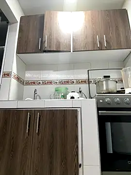 evelyn 1702 online show from October 25, 2025, 3:36 am