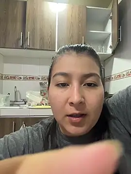 Snapshot of evelyn_1702 chatting on July 13, 2026, 7:05 pm evelyn 1702 online show from July 13, 2026, 7:05 pm