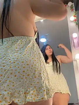 Snapshot of evelyn_1702 chatting on July 15, 2026, 7:19 pm evelyn 1702 online show from July 15, 2026, 7:19 pm