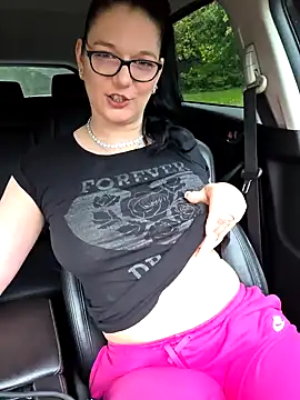 Swiss Lady online show from October 4, 2025, 4:27 pm