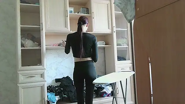 Lucy Divine online show from March 10, 2026, 12:43 pm