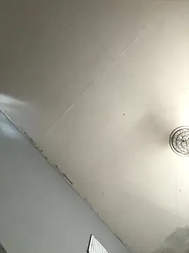 Victoriasteel online show from September 12, 2025, 8:25 am