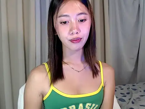 lovely kiannaHugecock online show from September 13, 2025, 8:36 am