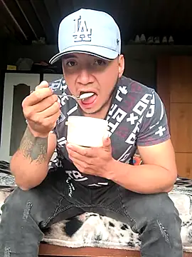 lamejorpene online show from November 16, 2025, 7:08 pm