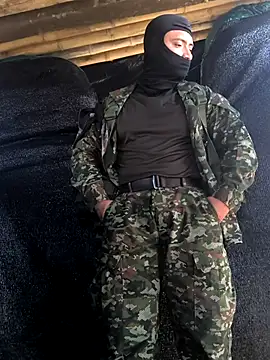 lamejorpene online show from April 25, 2026, 5:43 pm