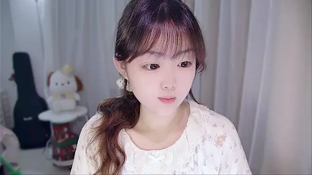 YUANYUAN-A online show from April 3, 2026, 12:14 pm