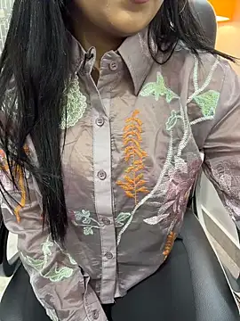 Riya-6969 online show from April 23, 2026, 8:55 pm