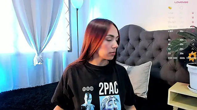 nikolevoshkie  online show from September 10, 2025, 7:25 pm