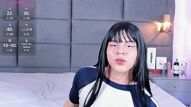 Slenna Moon online show from September 9, 2025, 2:44 am