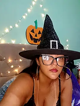 AuroraChest online show from October 27, 2025, 8:35 pm