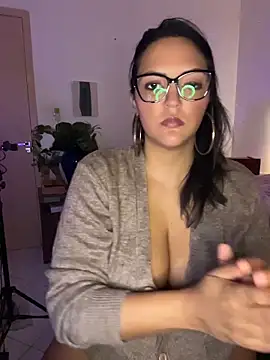 AuroraChest online show from April 21, 2026, 11:27 am