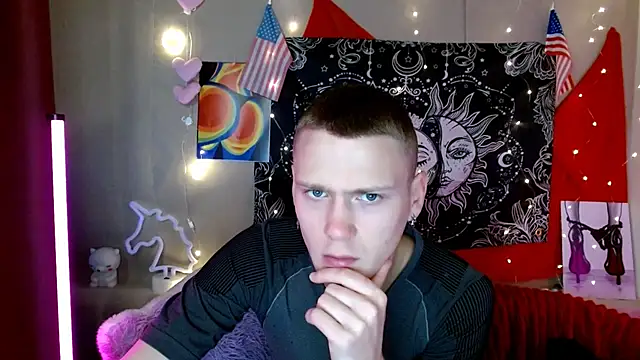 Xavier Night81 online show from October 14, 2025, 7:20 am