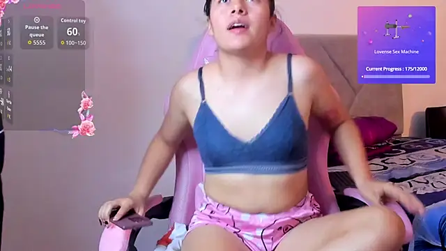 Sexxyy Couple  online show from June 24, 2026, 9:25 pm