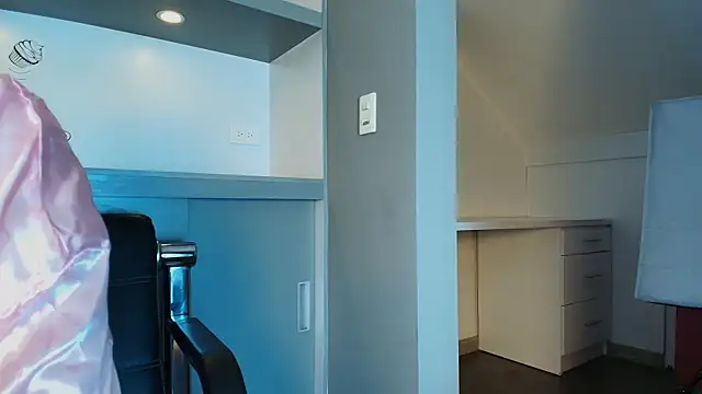 Skylar  Desire online show from September 10, 2025, 1:33 pm