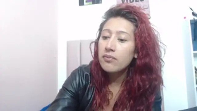 Chloe Wiild online show from November 6, 2025, 3:40 am