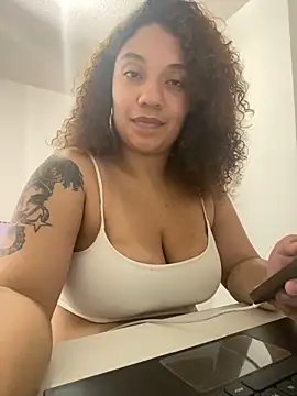 MorganaBelc online show from November 13, 2025, 4:17 pm