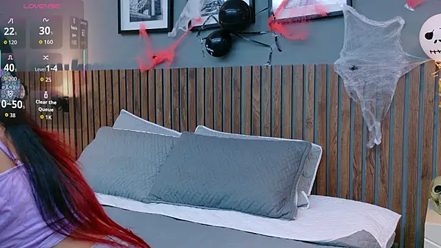 luna roja25 online show from October 20, 2025, 1:33 pm