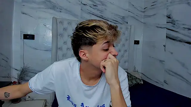 Ari and Storm online show from October 1, 2025, 1:50 pm