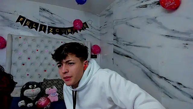 Ari and Storm online show from March 19, 2026, 1:59 pm