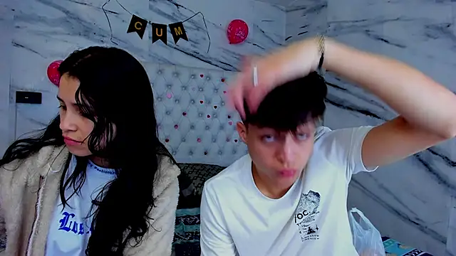 Ari and Storm online show from April 19, 2026, 3:22 pm