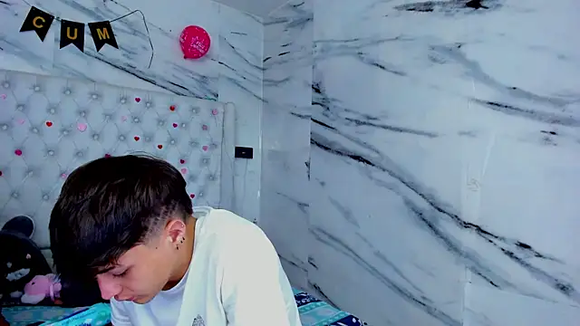 Ari and Storm online show from April 20, 2026, 3:15 pm