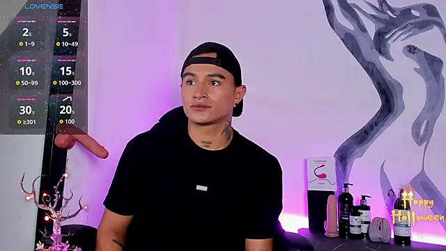 LiamDeep online show from October 18, 2025, 8:31 pm