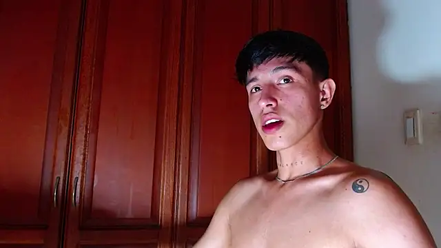 rowanbigboy23 online show from September 10, 2025, 2:22 am