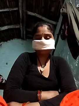 Sheema tyagi online show from November 4, 2025, 10:20 pm